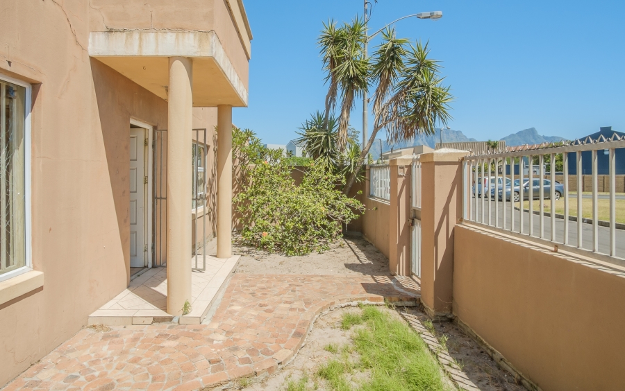 5 Bedroom Property for Sale in Ferness Estate Western Cape